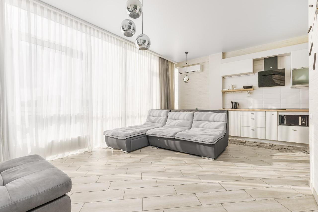 Gagarin Plaza 1-Bedroom Apartment オデッサ エクステリア 写真